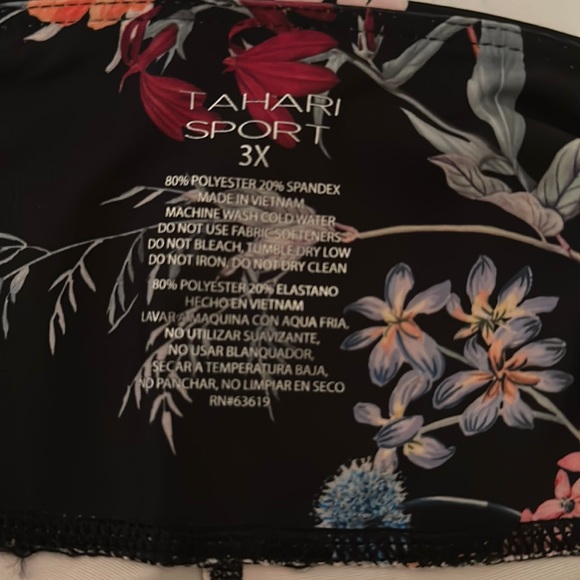 NWT!. Tahari Sport Plus 3x. Floral legging print biker shorts. Side pockets - Picture 6 of 9
